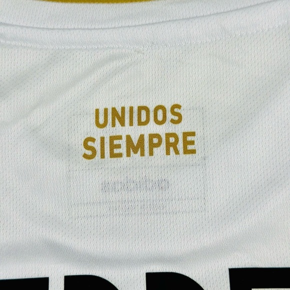 Adidas 2024 Paolo Guerrero #9 Peru National Team Home Soccer Jersey White - Picture 8 of 9